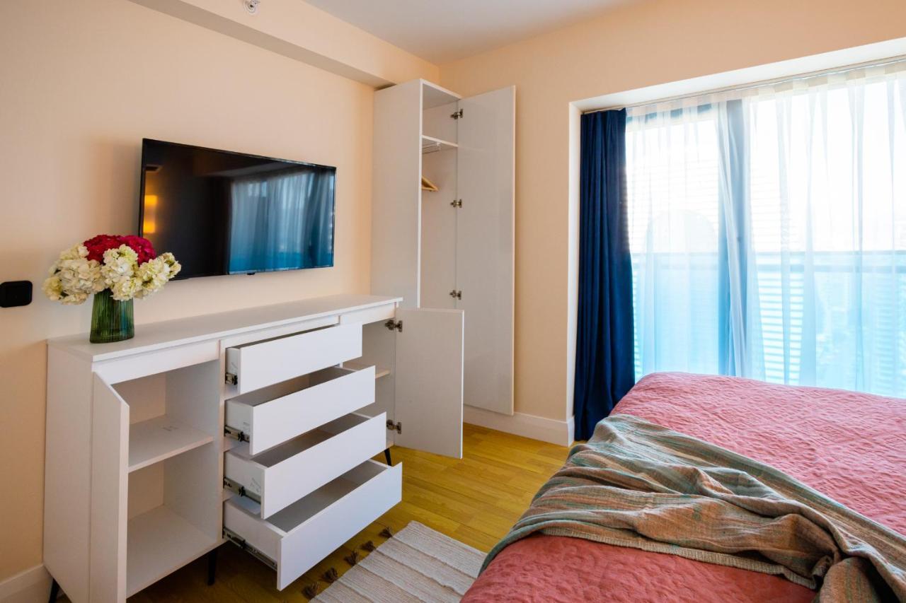 G-Point City Beach Батуми Экстерьер фото