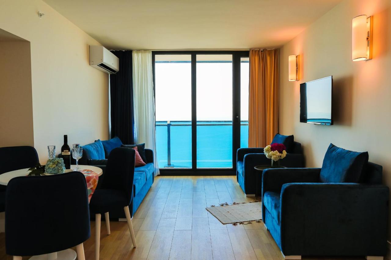 G-Point City Beach Батуми Экстерьер фото