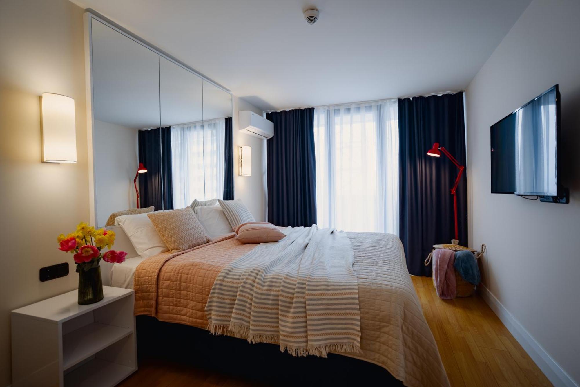 G-Point City Beach Батуми Экстерьер фото